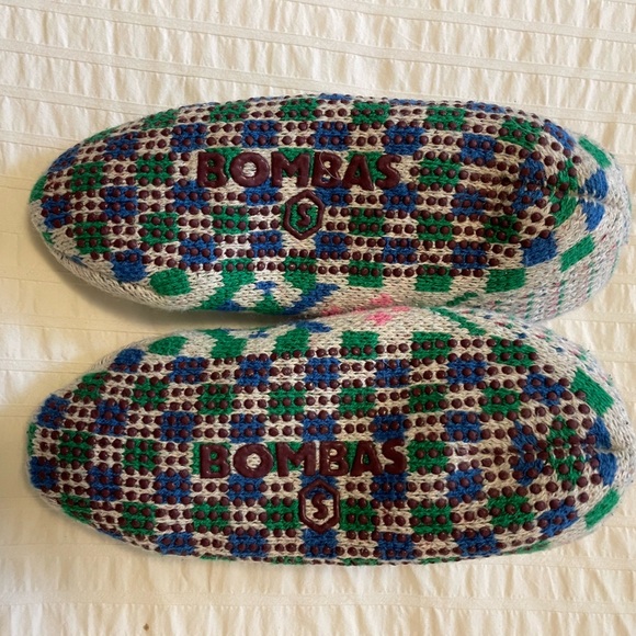 BOMBAS-Gripper Slippers - Picture 2 of 3